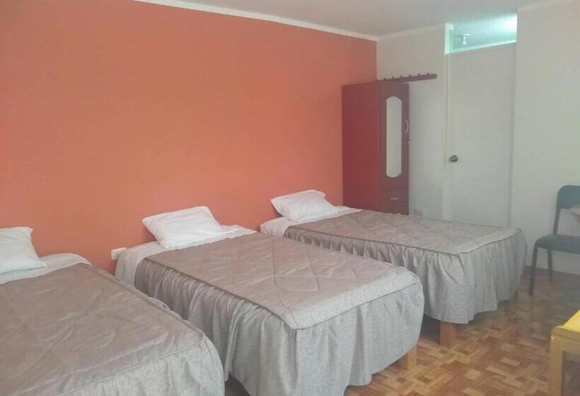 اتاق استاندارد سه نفره, Hospedaje Golden Inn