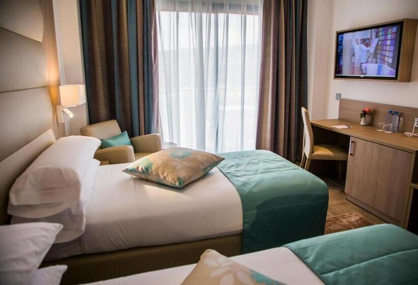 اتاق استاندارد با چشم‌انداز, Az Hôtels Zephyr