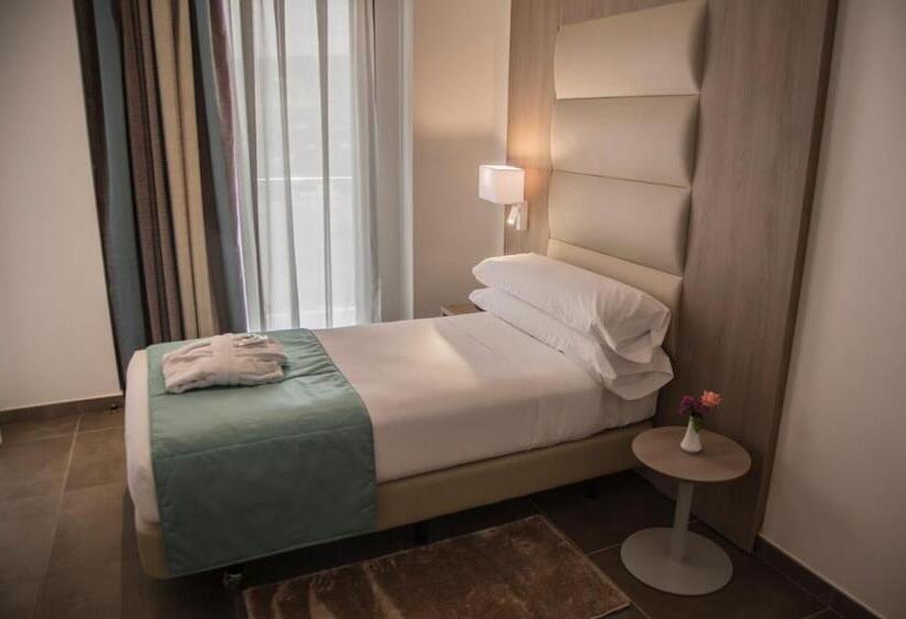 اتاق استاندارد یک نفره, Az Hôtels Zephyr