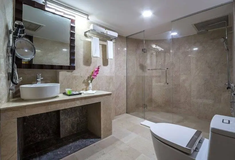 سوئیت رویال, Grand Palace Hotel & Resorts Rangpur