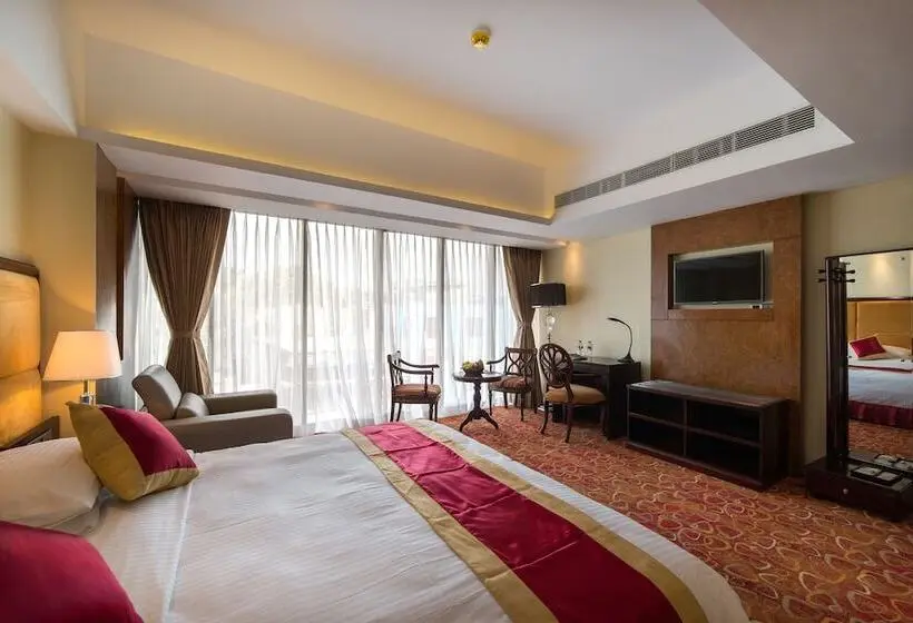 سوئیت رویال, Grand Palace Hotel & Resorts Rangpur