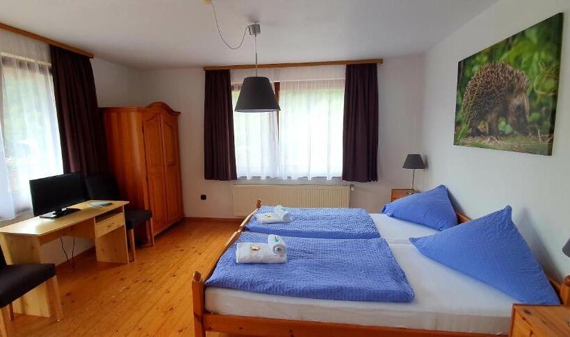 スタンダードルーム, Grüner Baum