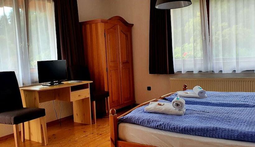 スタンダードルーム, Grüner Baum