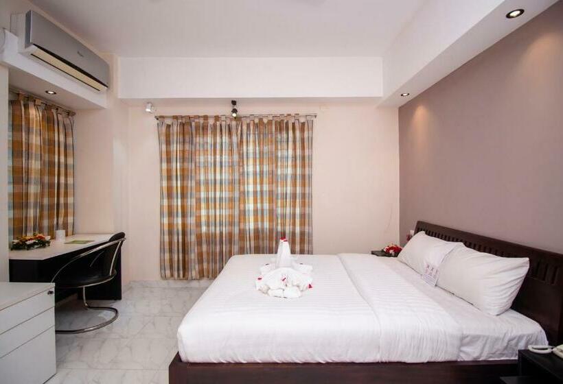 سوییت لوکس, Iqbal Manjil Serviced Apartment