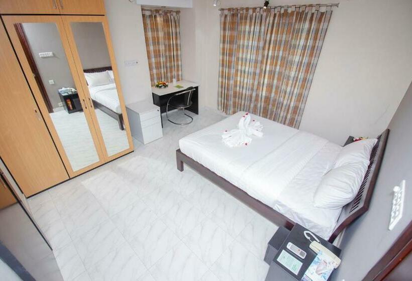 سوییت لوکس, Iqbal Manjil Serviced Apartment