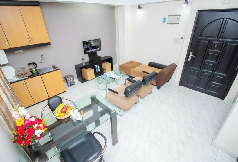 سوییت لوکس, Iqbal Manjil Serviced Apartment