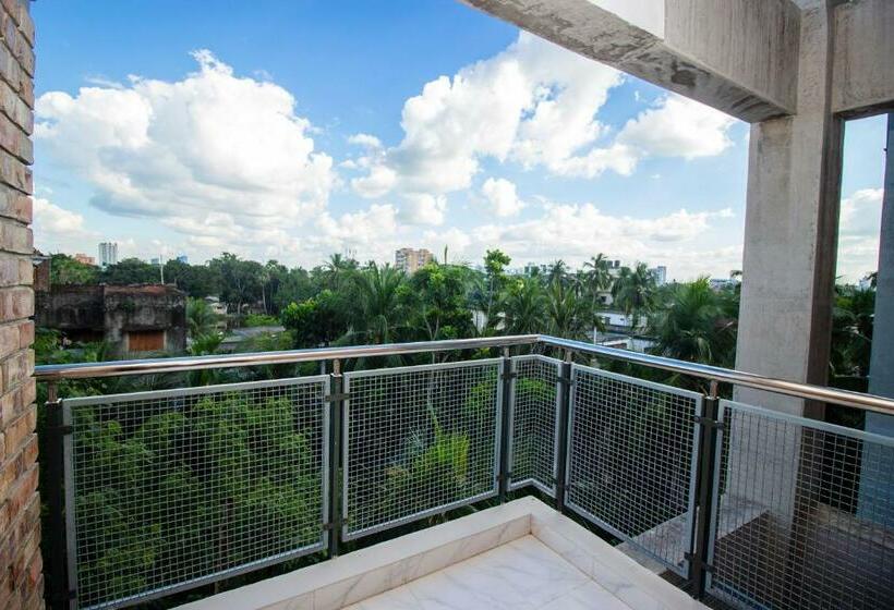 سوییت لوکس, Iqbal Manjil Serviced Apartment