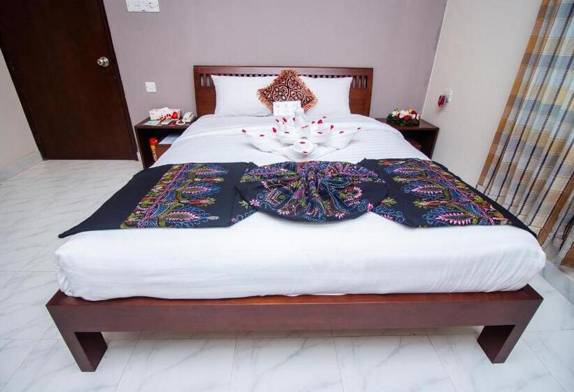 سوییت سوپریور, Iqbal Manjil Serviced Apartment