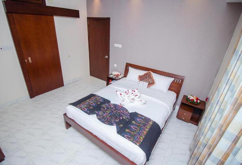 سوییت سوپریور, Iqbal Manjil Serviced Apartment