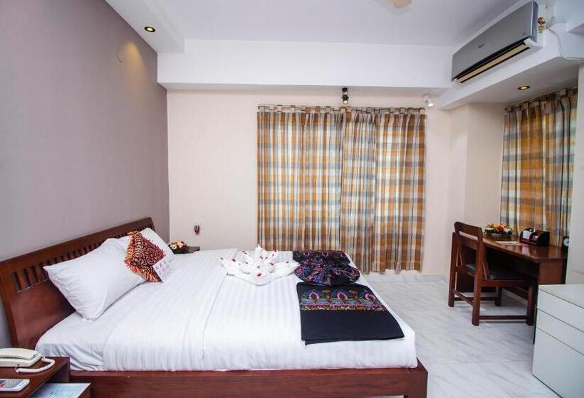 سوییت سوپریور, Iqbal Manjil Serviced Apartment