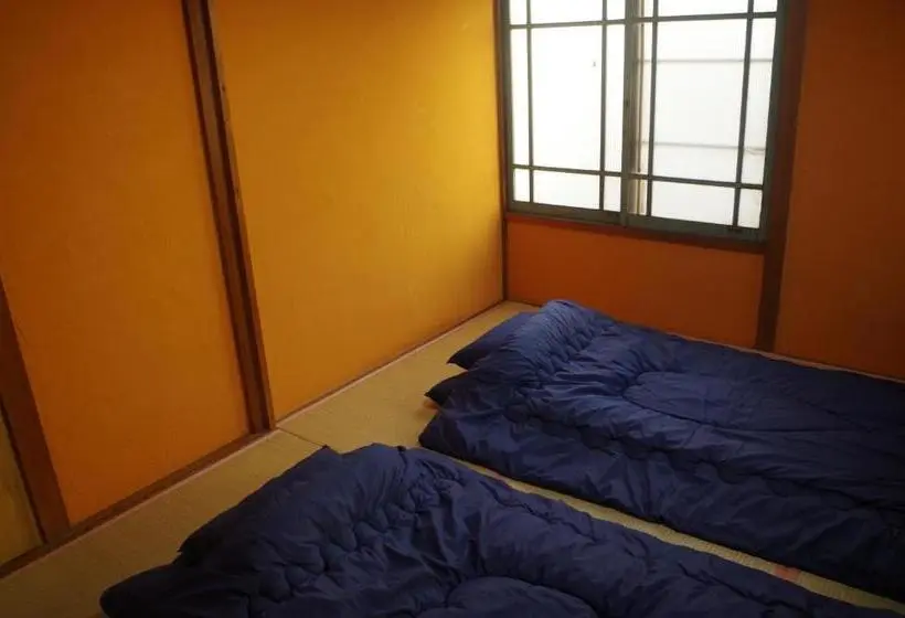 Camera Tripla Standard, Bed&bicycle