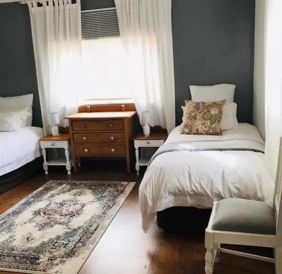 スタンダードバンガロー, Makoadi Farms Guesthouse