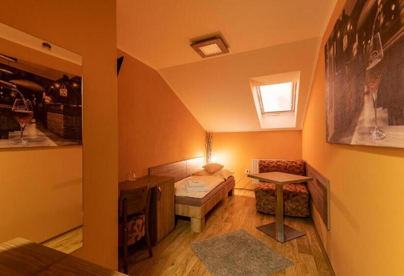 חדר סטנדרט יחיד, Penzion Hluk