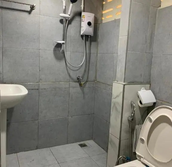اتاق سوپریور با تخت بزرگ, Uncle Yo House