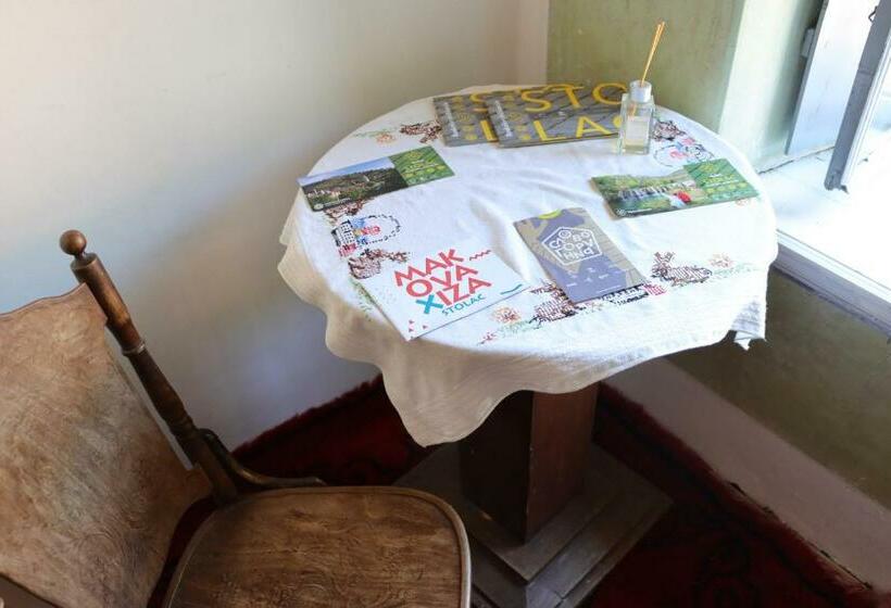 اتاق استاندارد با سرویس بهداشتی مشترک, National Monument Mehmedbasica Kuca