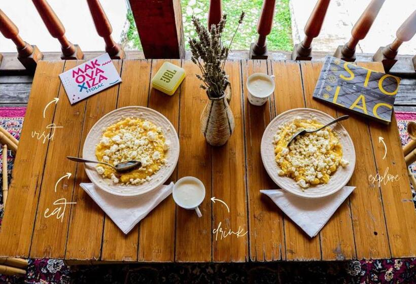 اتاق استاندارد با سرویس بهداشتی مشترک, National Monument Mehmedbasica Kuca