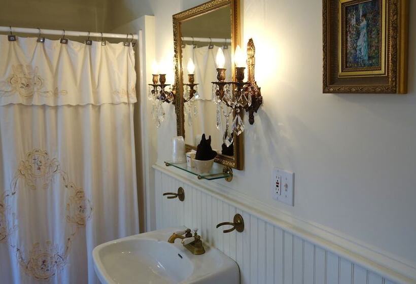 غرفة قياسية مطلّة علي الحديقة, Acadia Bay Inn