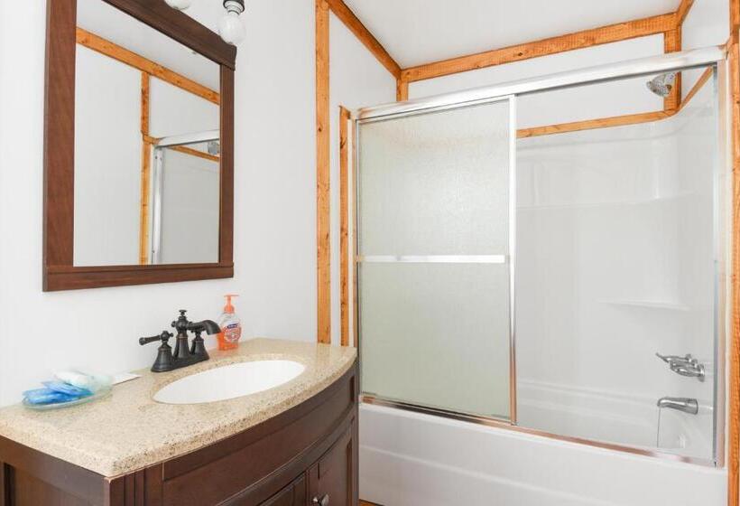 חדר סטנדרט עם מיטת קינג, Round Top