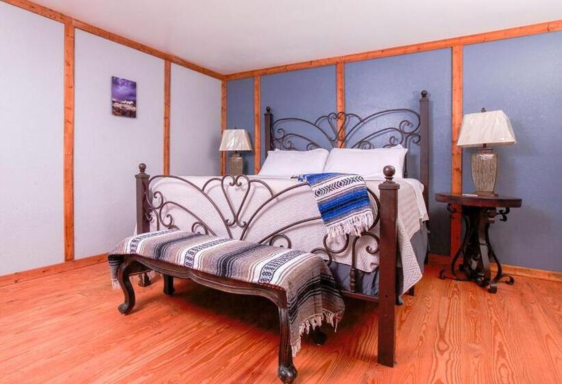 חדר סטנדרט עם מיטת קינג, Round Top