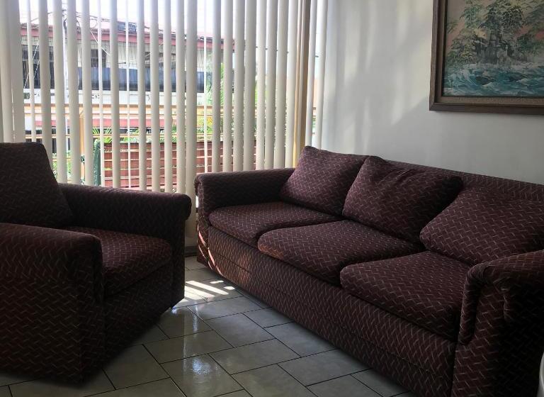 דירת שני חדרים, Oro Apart