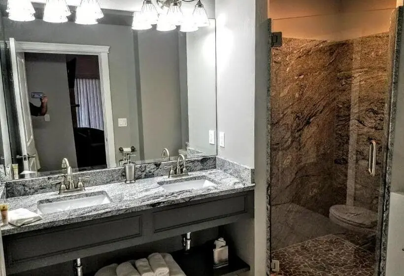 デラックススイート, Resort At Eagle Point Golf Club Lodging