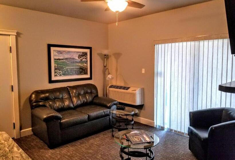 جناح ديلوكس, Resort At Eagle Point Golf Club Lodging