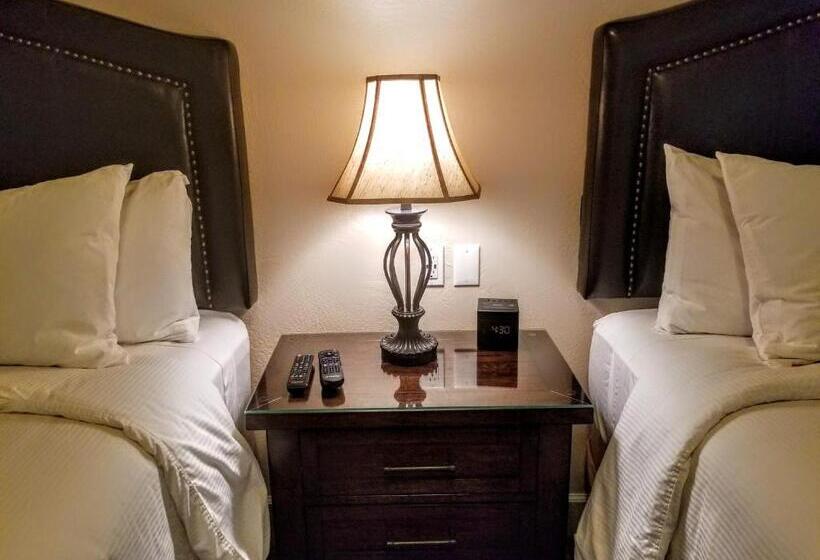 جناح ديلوكس, Resort At Eagle Point Golf Club Lodging