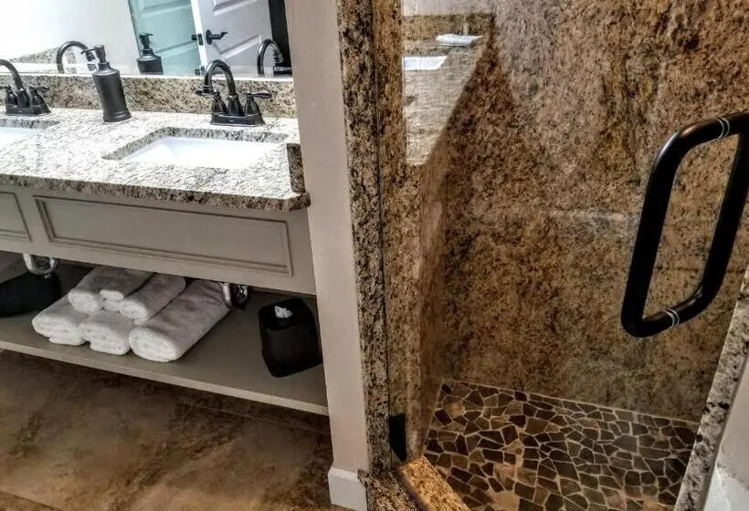 エクゼクティブスイート, Resort At Eagle Point Golf Club Lodging