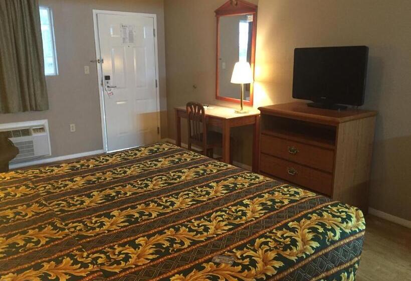 غرفة قياسية سرير كينج, Deerfield Inn New Johnsonville