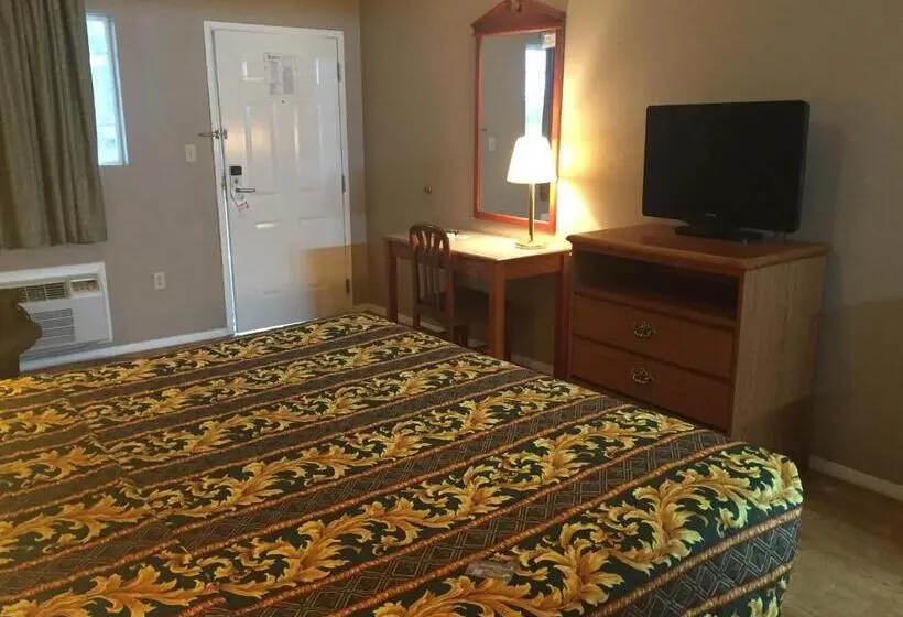 キングサイズベッドのスタンダードルーム, Deerfield Inn New Johnsonville