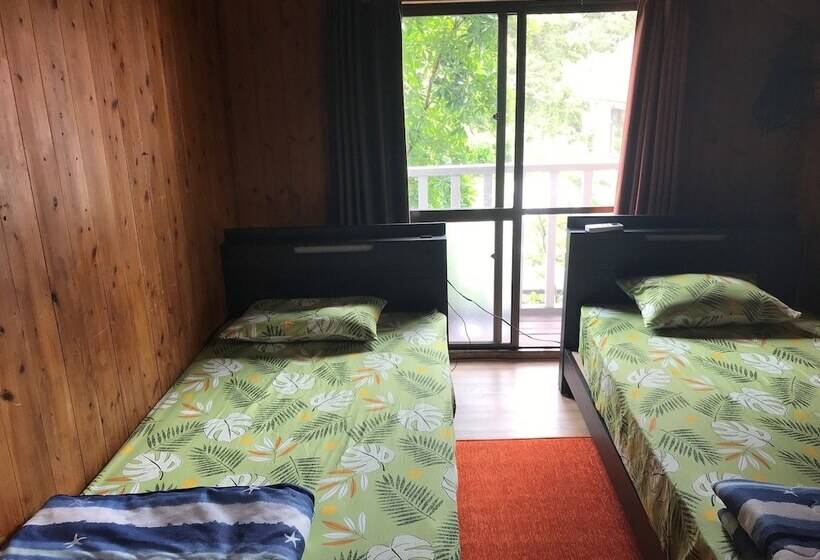 Кровать в Общей Комнате, Guest House Long Island   Hostel