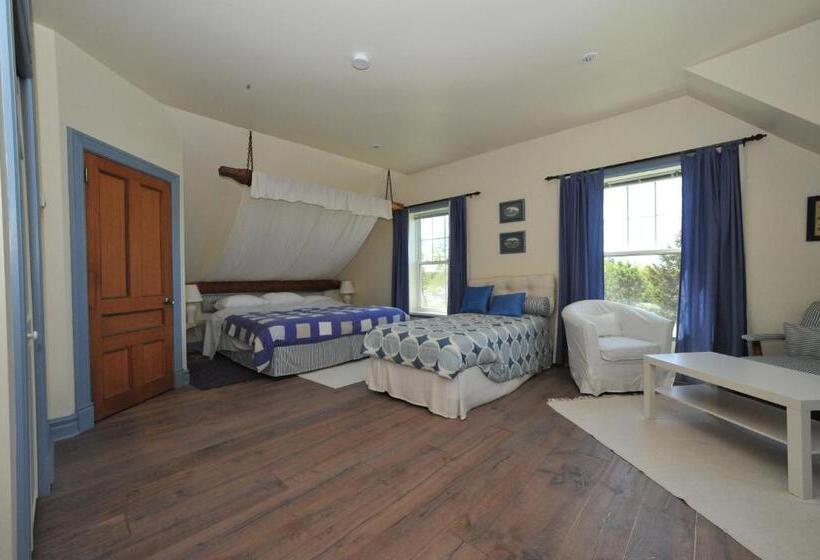 جناح سرير كينج, Little Shemogue Inn