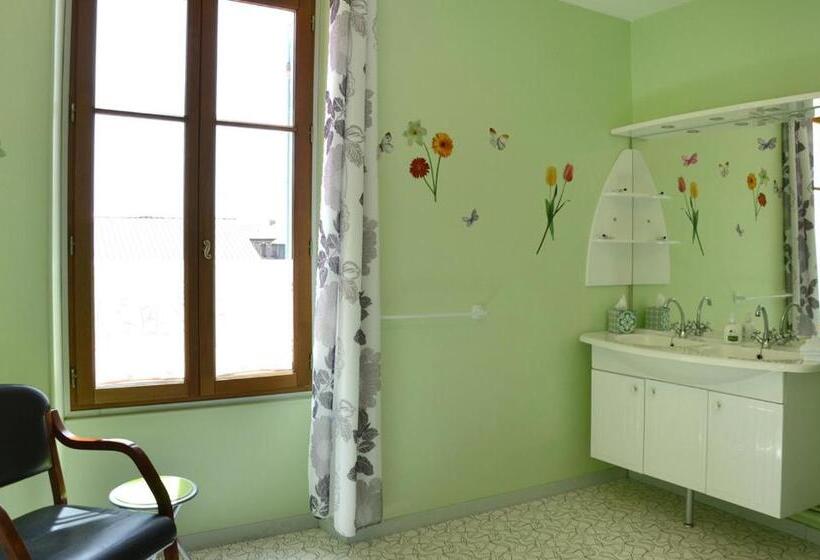 带观景的标准间, Avenue De La Gare