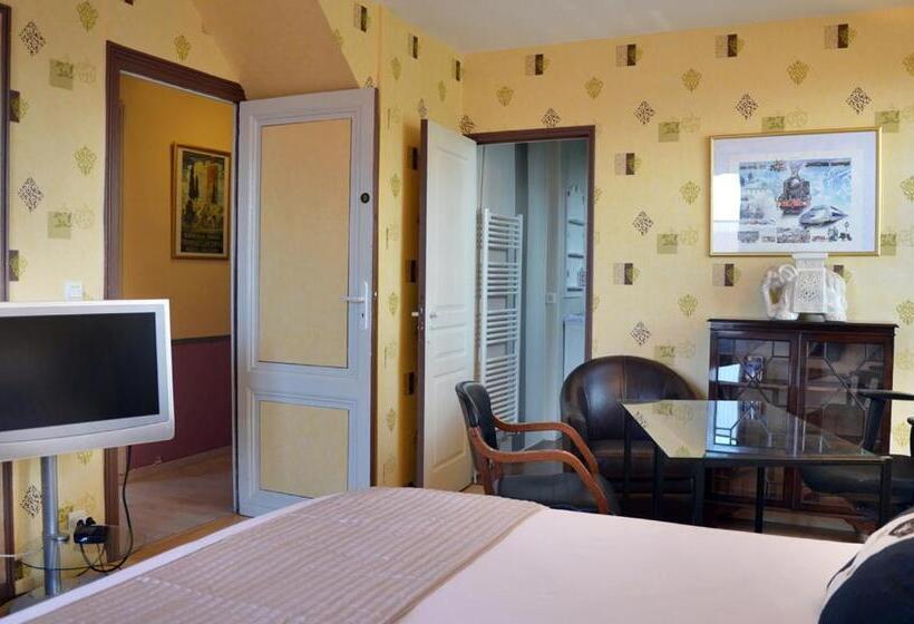 高级园景房, Avenue De La Gare