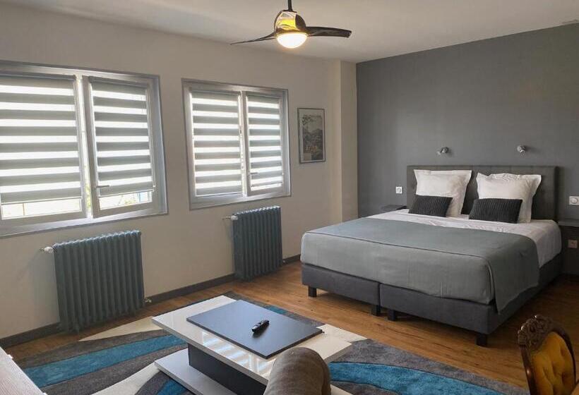 豪华房间, Avenue De La Gare