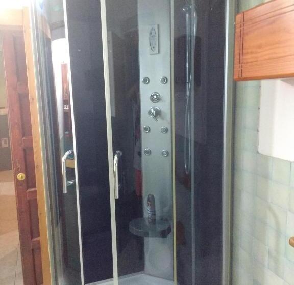 חדר סטנדרט עם מיטת קינג, Free Zone