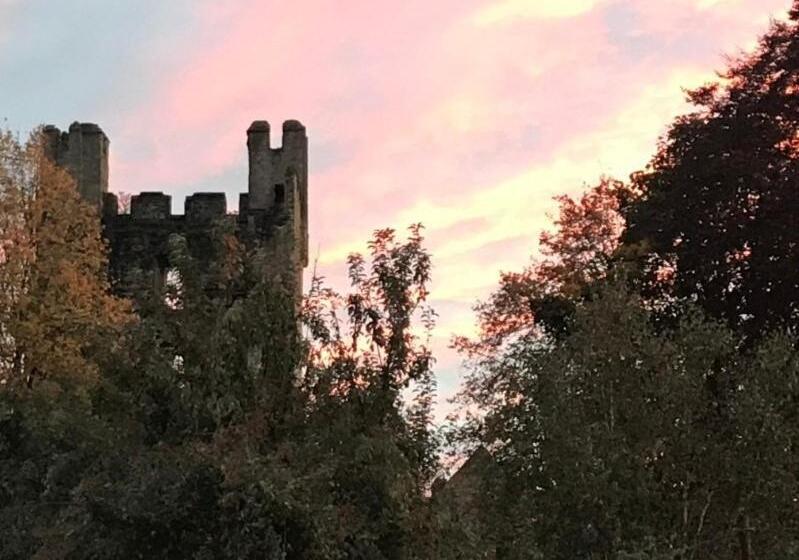 スタンダードルーム, Stilworth House