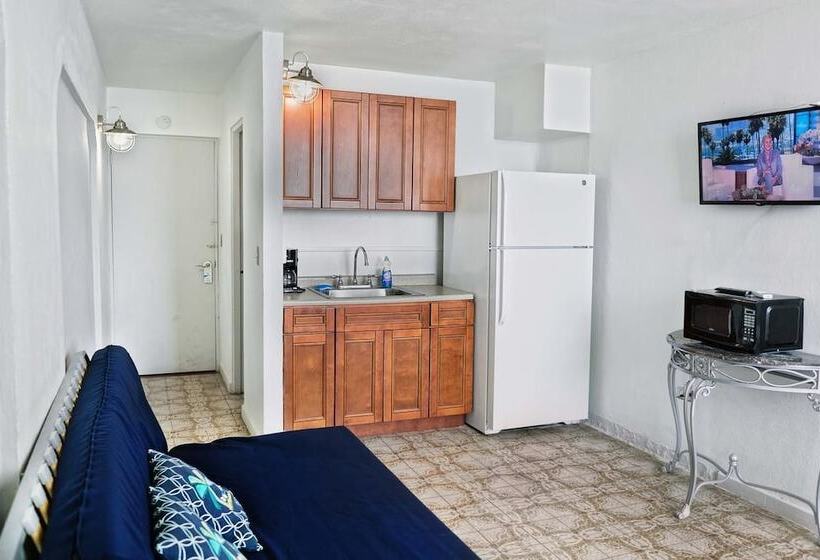 اتاق استاندارد با چشمانداز دریا, The Wave