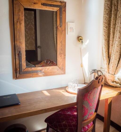 سوئیت خانواده 2 خوابه, Villa Meretare