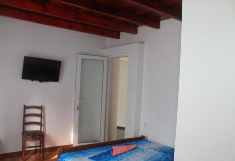 اتاق اکونومی, Guest House Maxim