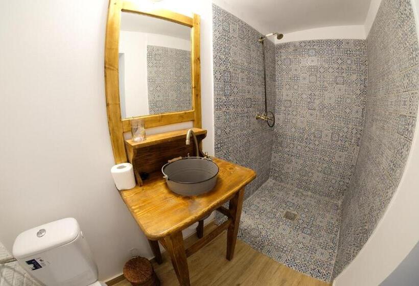 스탠다드 스튜디오, La Lipoveni