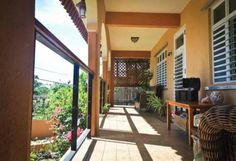 اتاق استاندارد, Villa Coral Guesthouse