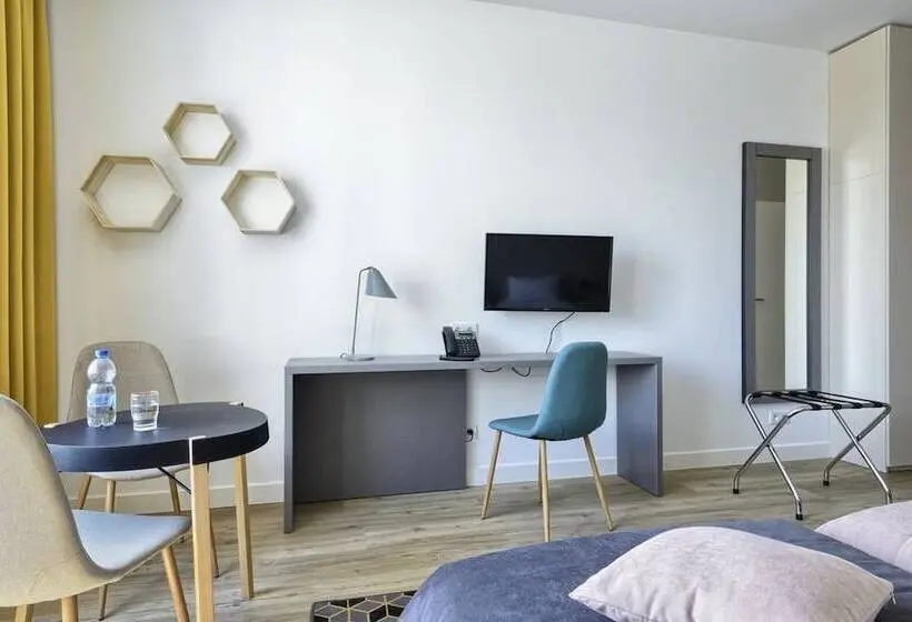 اتاق استاندارد, Arche Hotel Poloneza