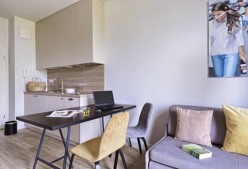 スーペリアールーム, Arche Hotel Poloneza