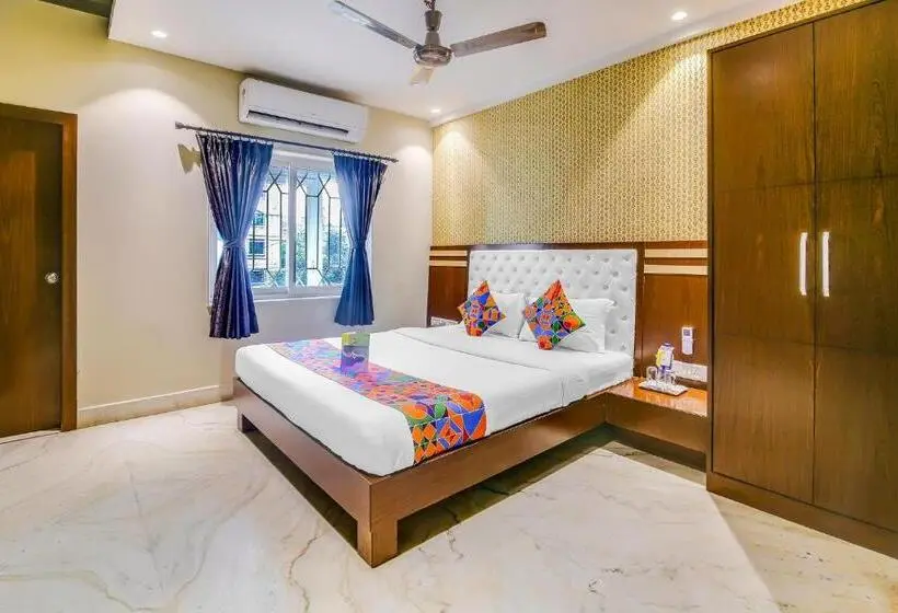 デラックスルーム, Fabhotel Luxor   Nr Acropolis Mall