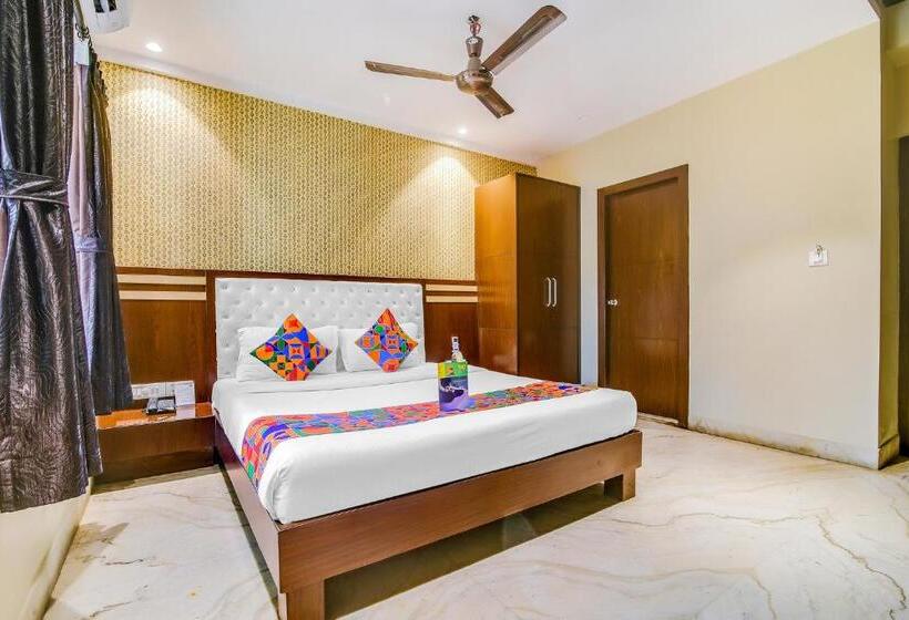 Chambre Deluxe, Fabhotel Luxor   Nr Acropolis Mall