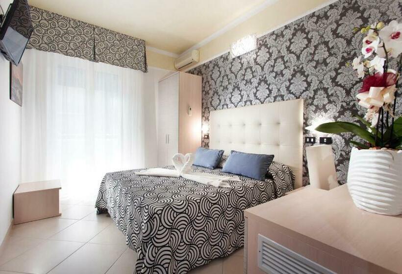 غرفة قياسية مزوَّدة بشُرفة, Nettuno