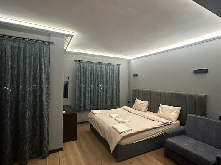 اتاق استاندارد سه نفره, Park Polonezkoy