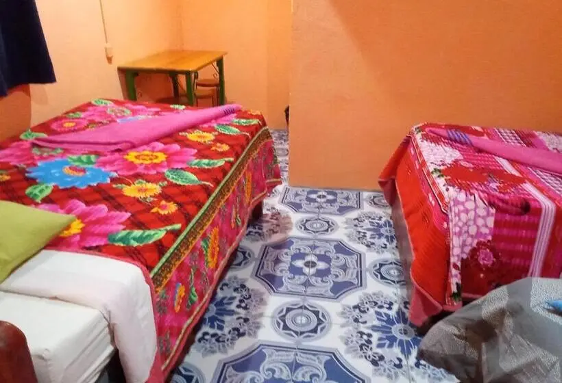 اتاق استاندارد چهار تخته, Hospedaje Santo Domingo