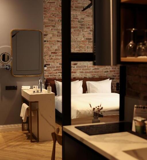 غرفة سوبيريور سرير كينج, Gruner